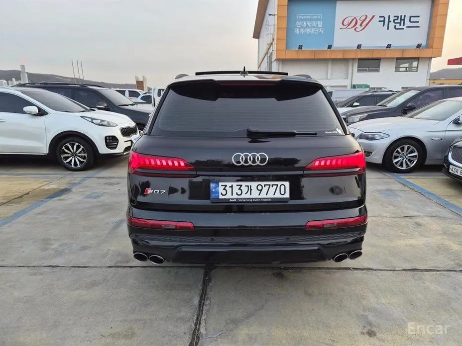 Фото 4 - Audi SQ7
