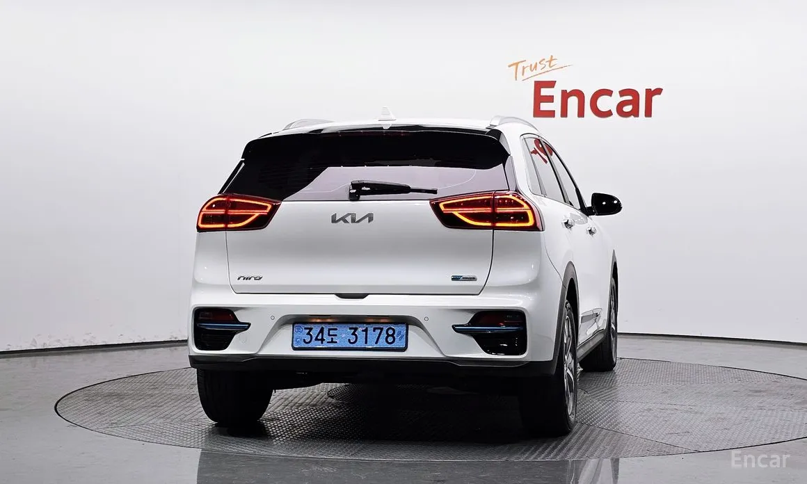 Фото 4 - Kia Niro