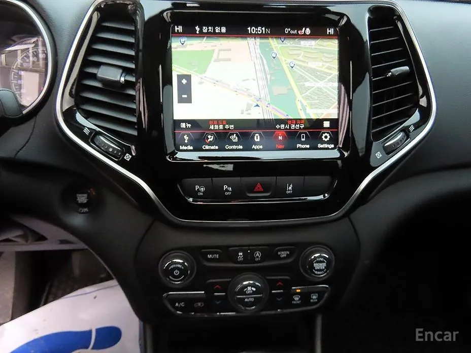 Фото 13 - Jeep Cherokee