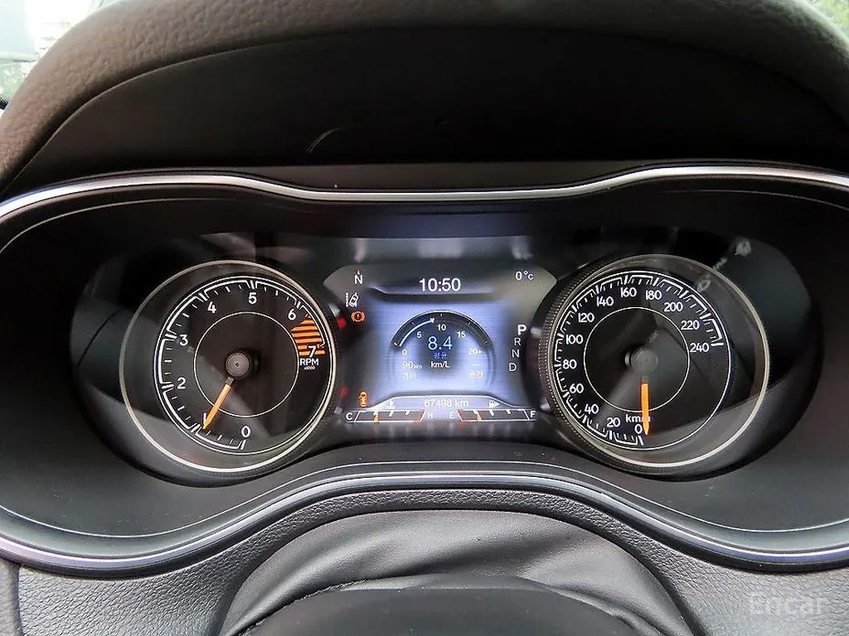 Фото 9 - Jeep Cherokee