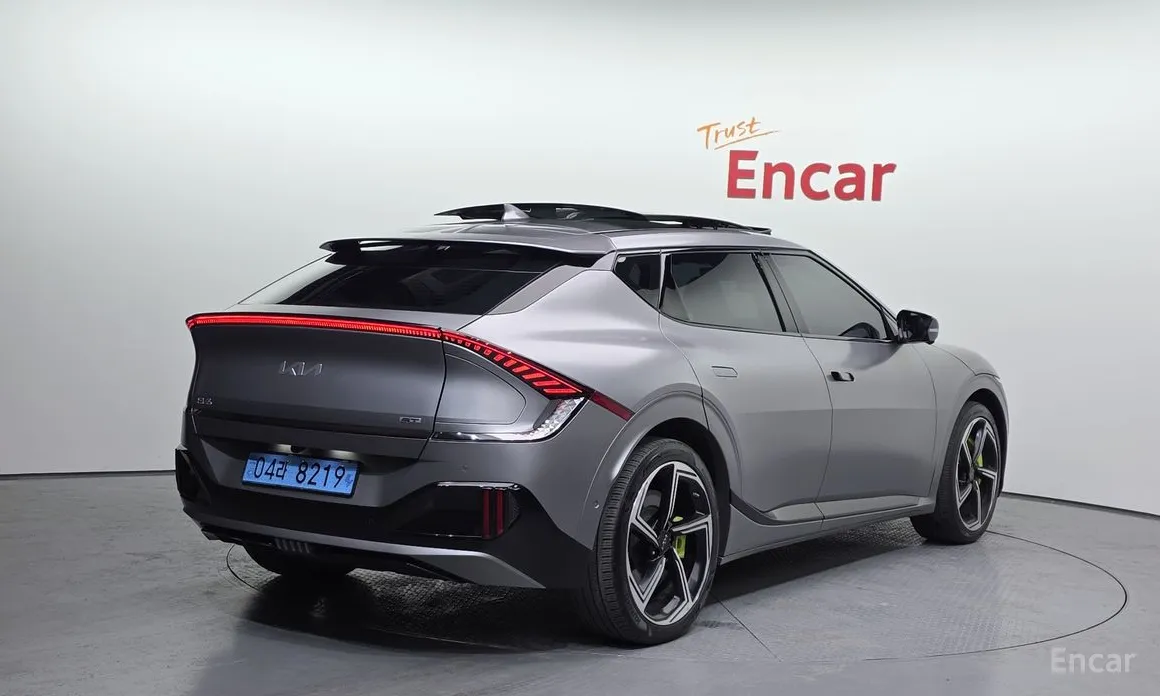 Фото 2 - Kia EV6