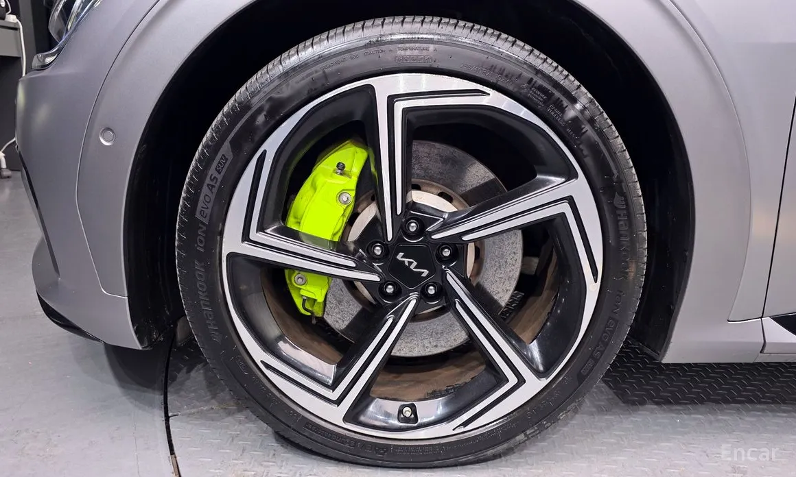 Фото 5 - Kia EV6