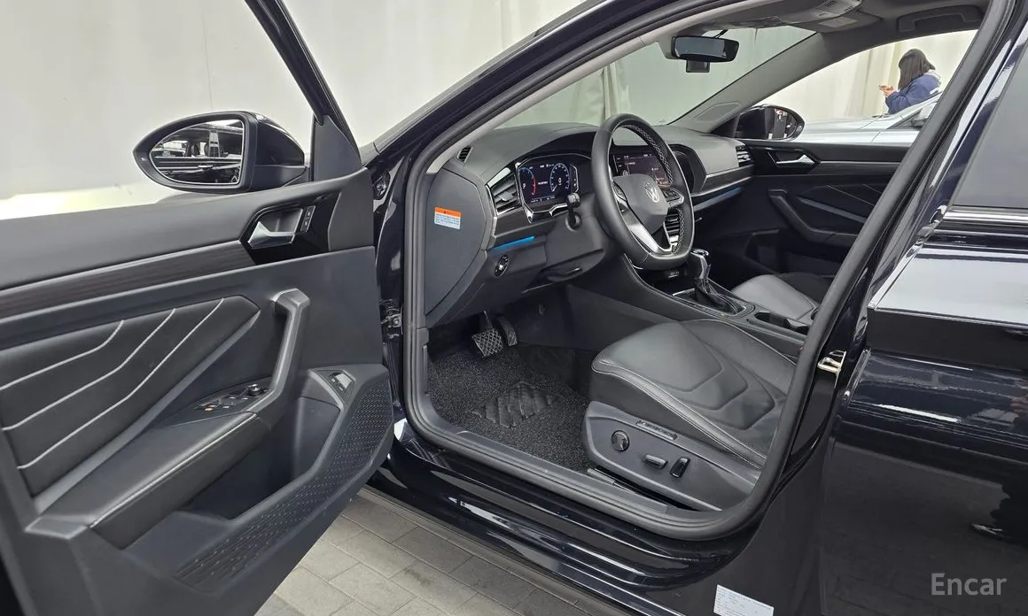 Photo 10 - Volkswagen Jetta