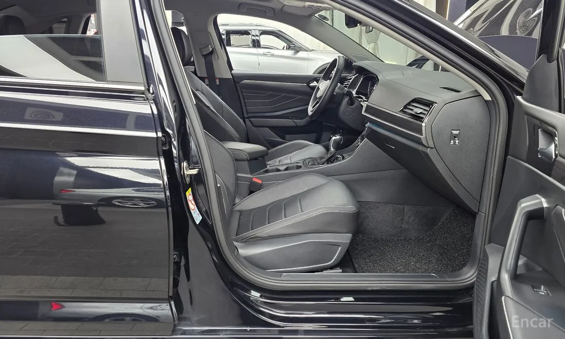 Photo 11 - Volkswagen Jetta