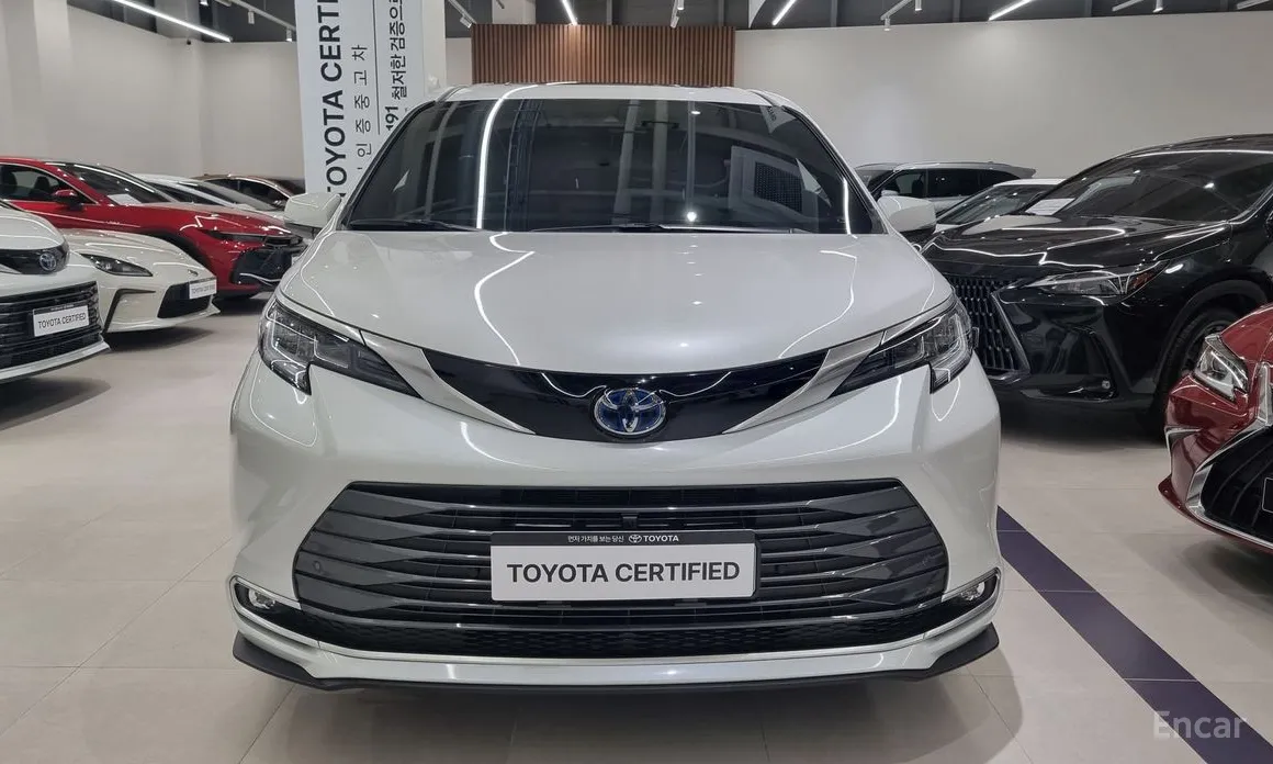 Фото 3 - Toyota Sienna