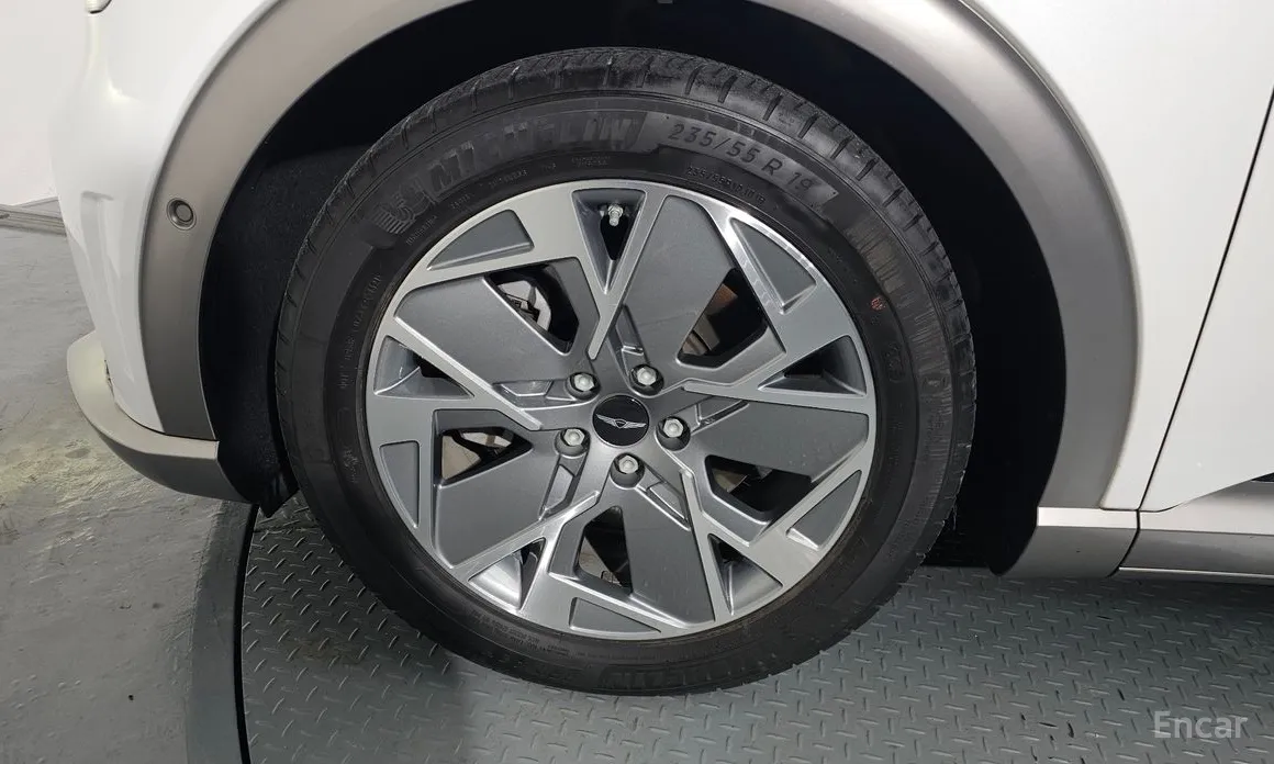 Фото 5 - Genesis GV60