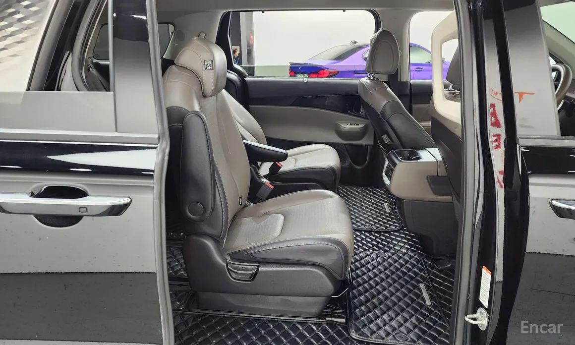 Фото 12 - Kia Carnival