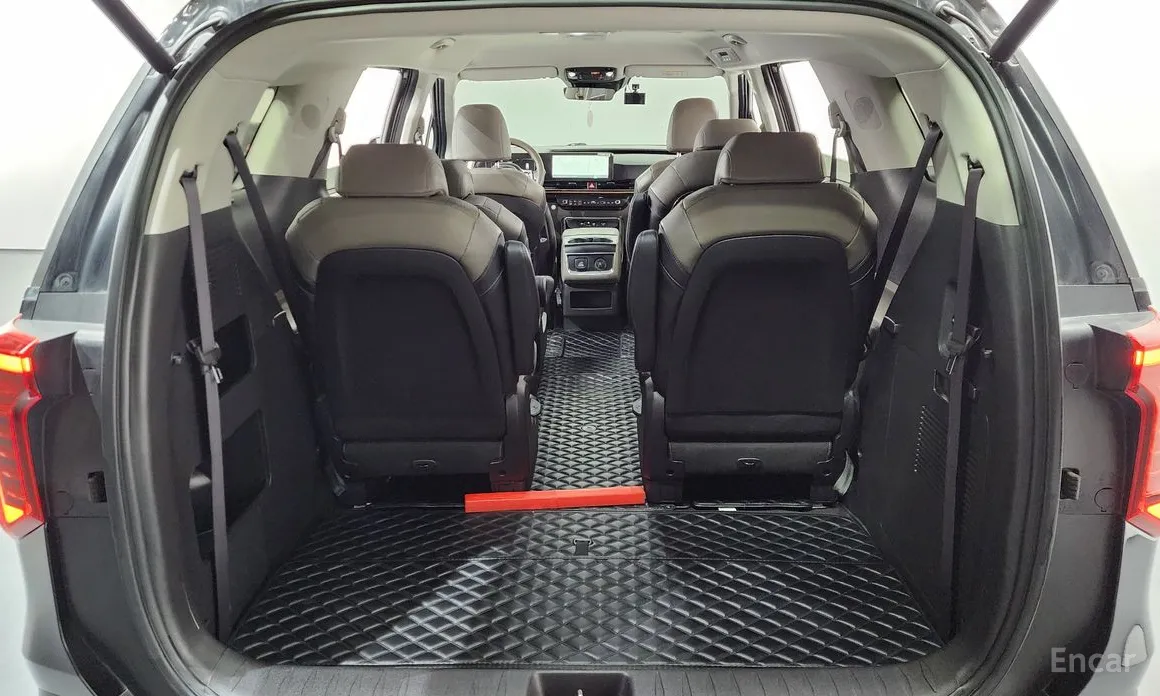 Фото 20 - Kia Carnival