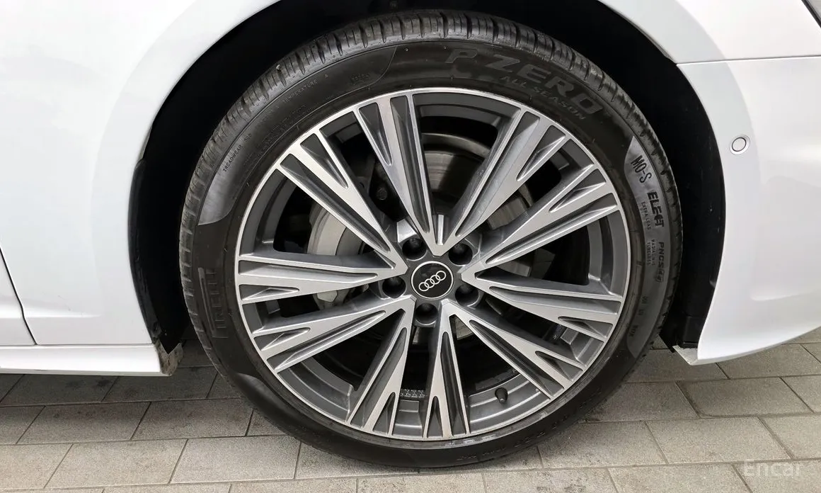 Фото 5 - Audi A6