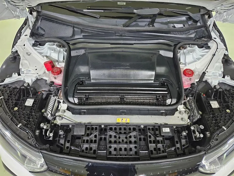 Фото 6 - Mercedes-Benz EQE