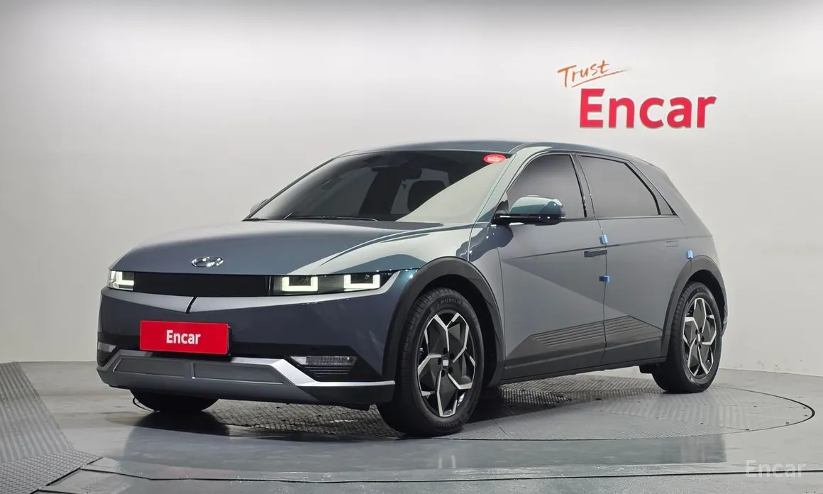 Photo 1 - Hyundai Ioniq 5