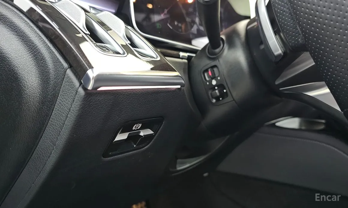 Фото 16 - Mercedes-Benz S-Class