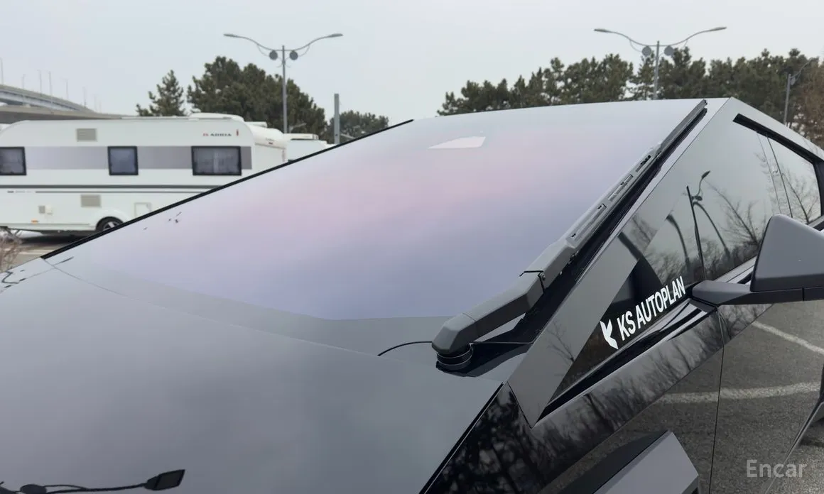 Фото 11 - Tesla Cybertruck