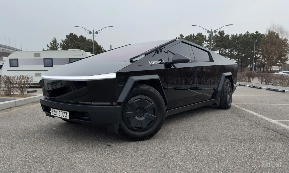 Фото 18 - Tesla Cybertruck