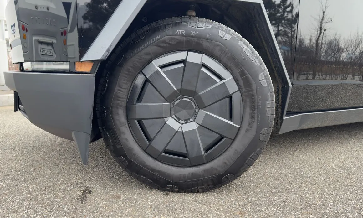 Фото 5 - Tesla Cybertruck