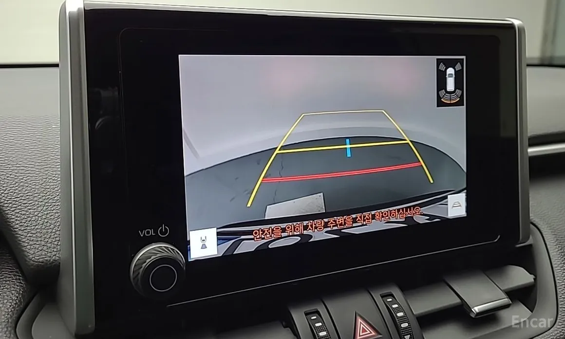 Фото 14 - Toyota RAV4