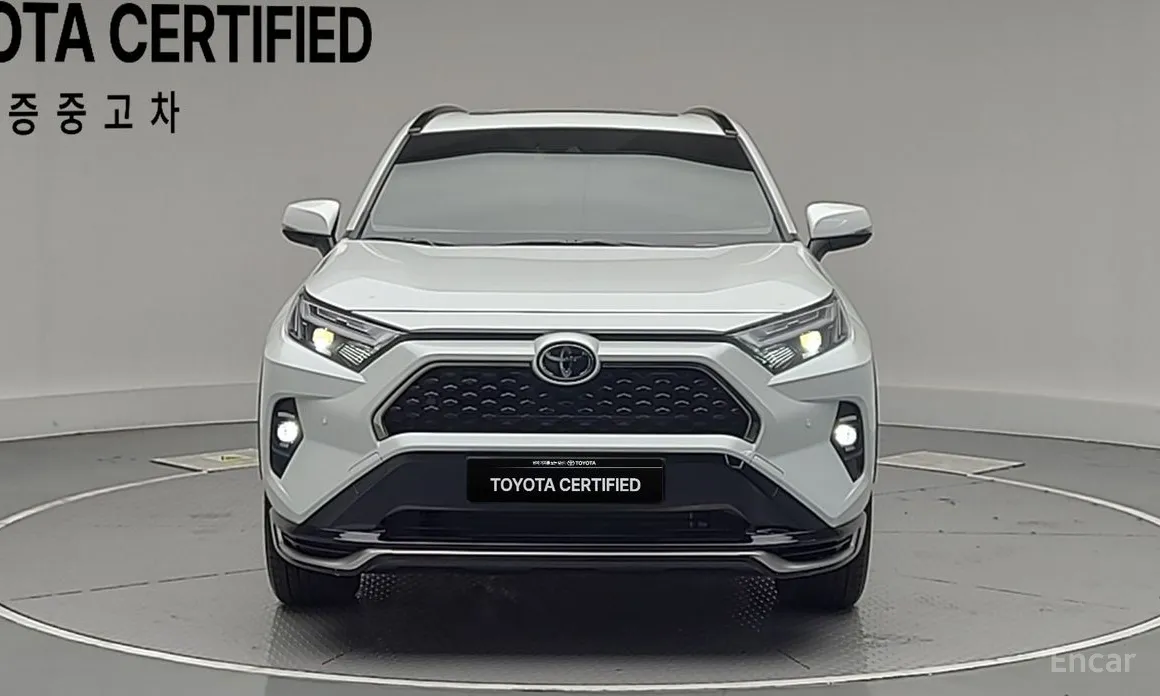 Фото 3 - Toyota RAV4