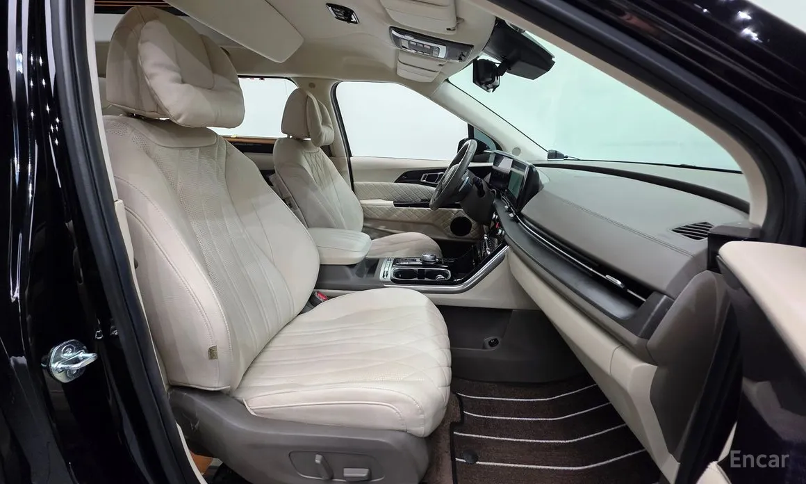 Фото 10 - Kia Carnival