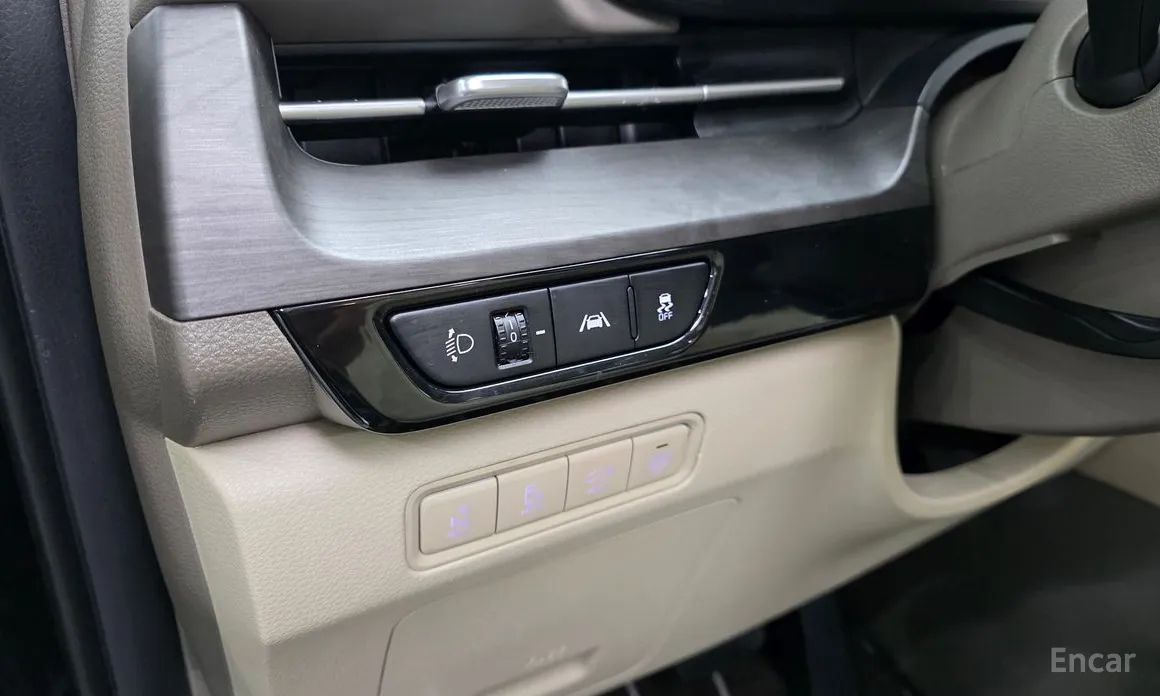 Фото 12 - Kia Carnival