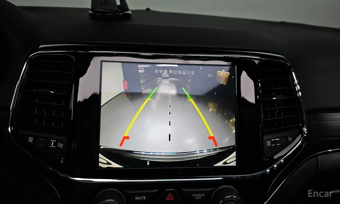 Фото 15 - Jeep Cherokee