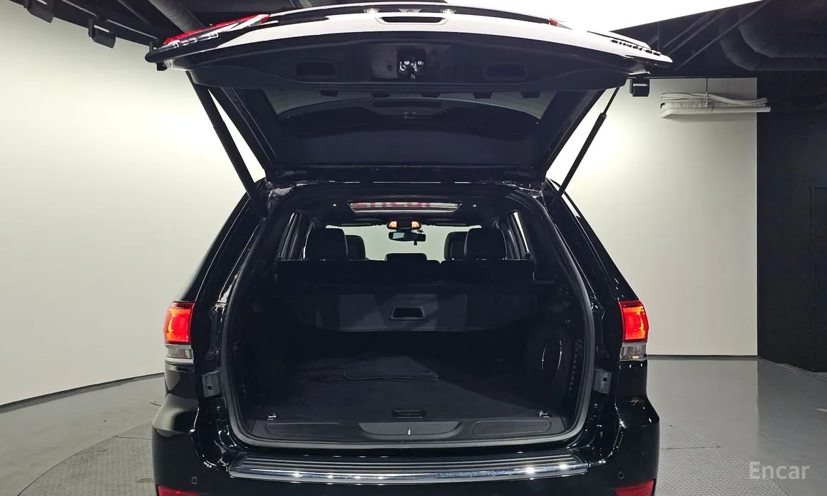 Фото 20 - Jeep Cherokee