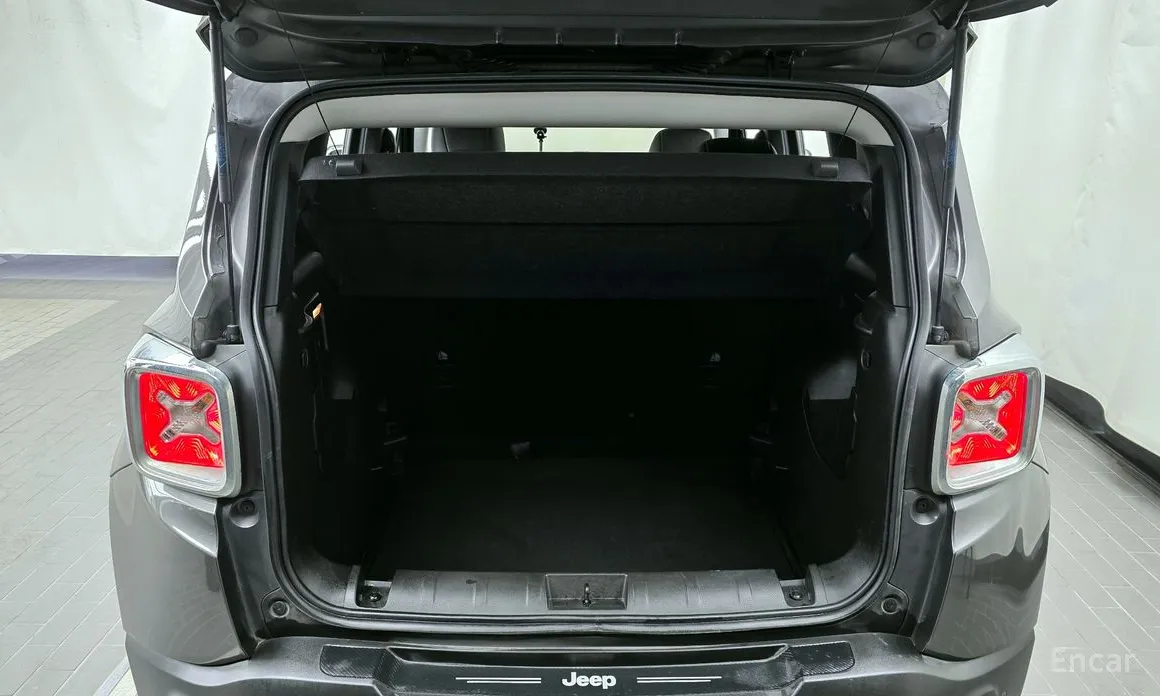 Фото 20 - Jeep Renegade