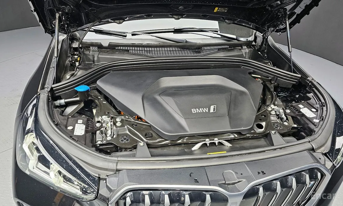 Фото 6 - BMW iX1