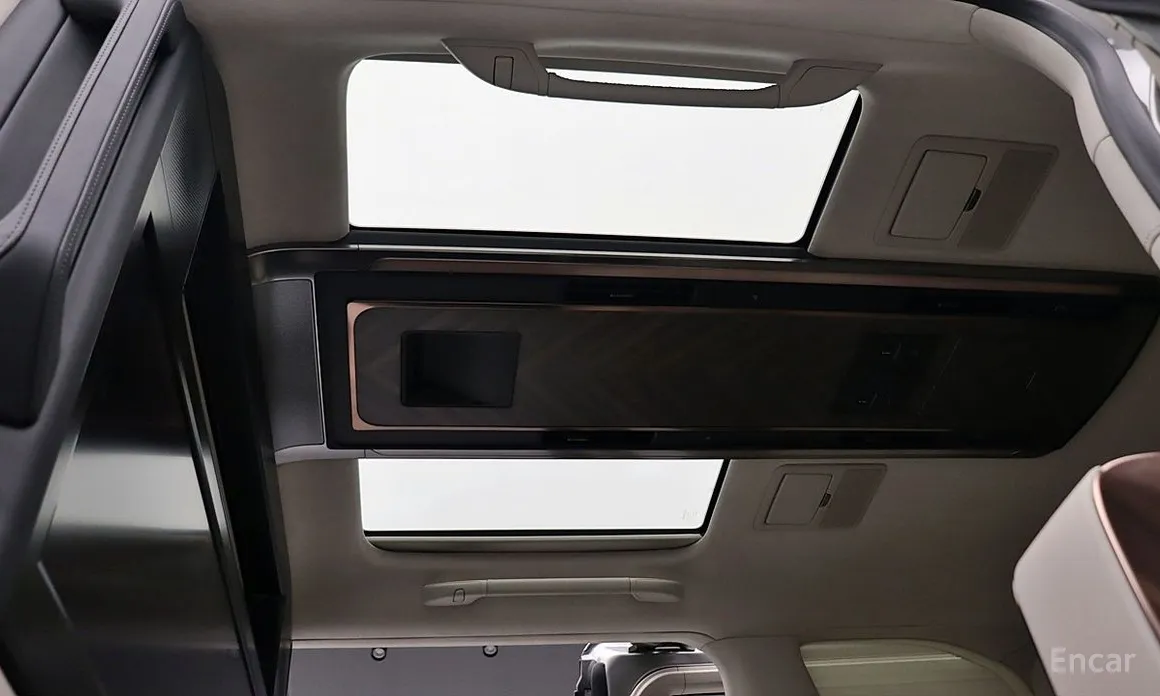 Фото 15 - Lexus LM