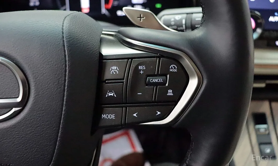 Фото 7 - Lexus LM