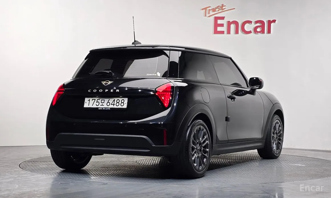 Фото 2 - Mini Cooper