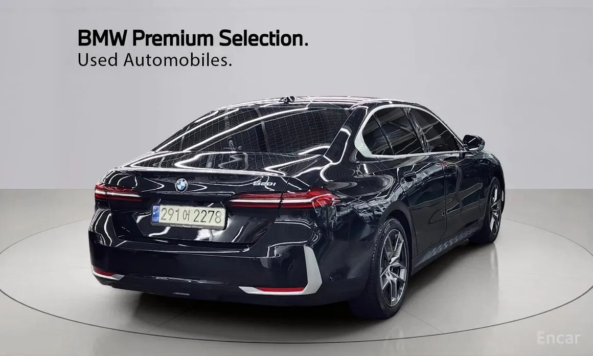 Фото 2 - BMW 5 Series