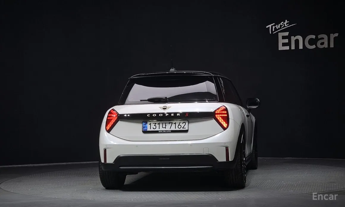 Фото 4 - Mini Cooper