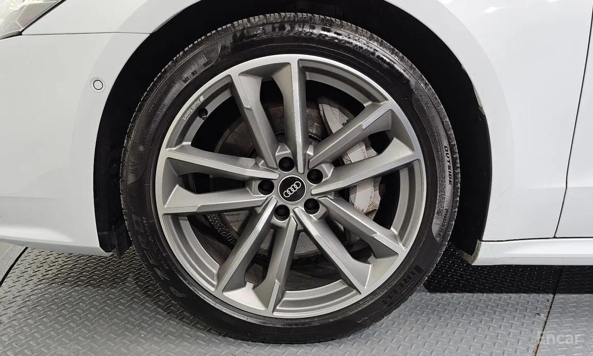 Фото 5 - Audi A7