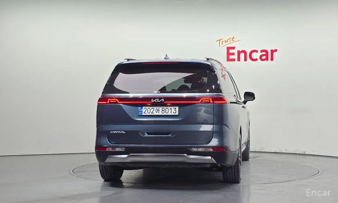 Фото 4 - Kia Carnival