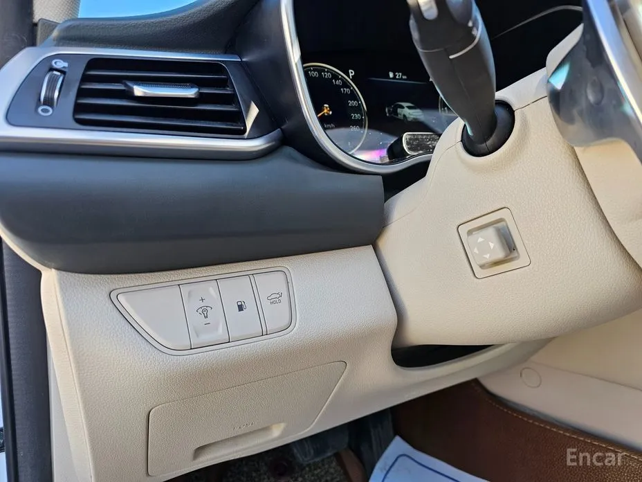 Фото 15 - Genesis G70