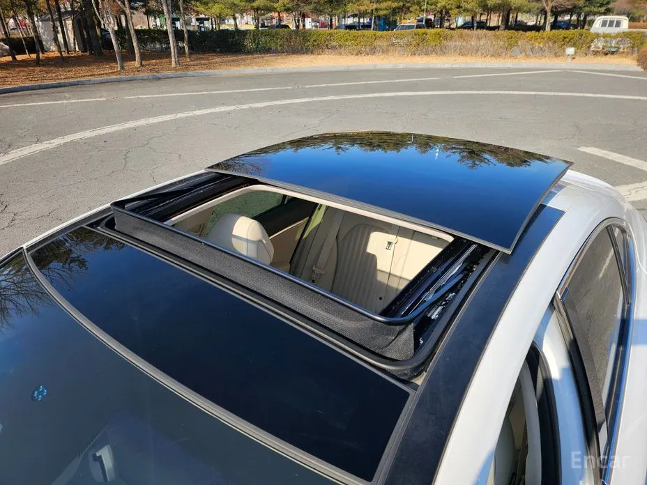 Фото 19 - Genesis G70