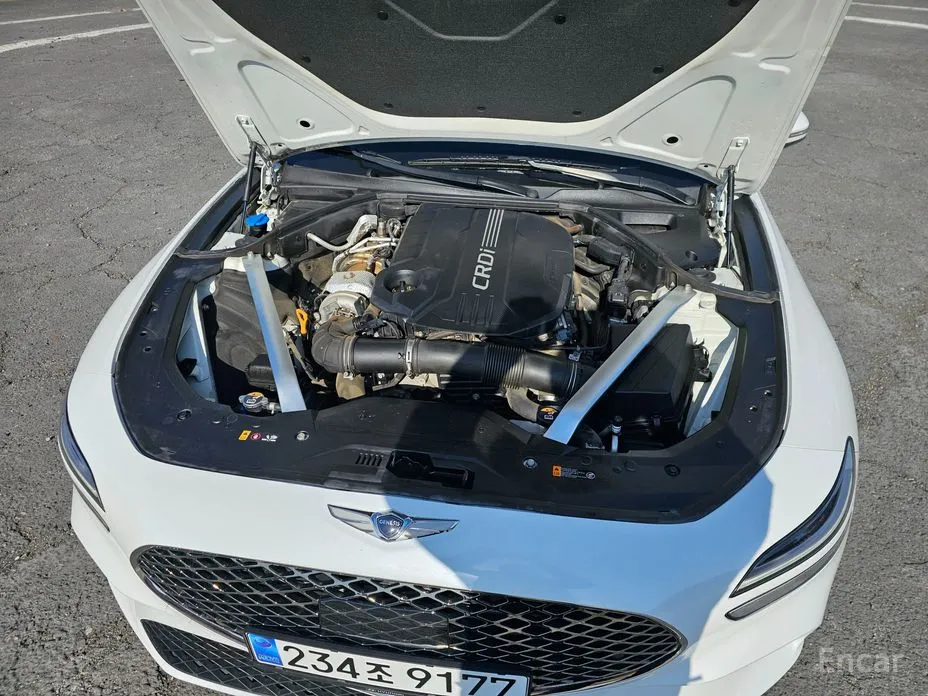 Фото 20 - Genesis G70