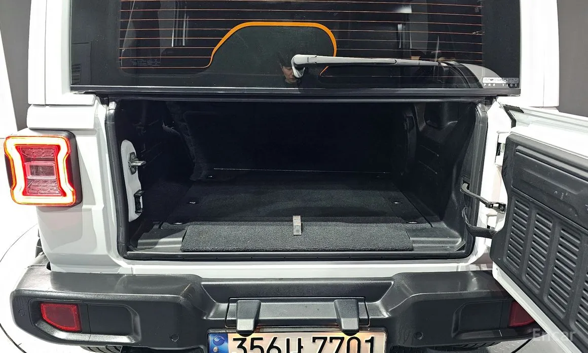 Фото 20 - Jeep Wrangler