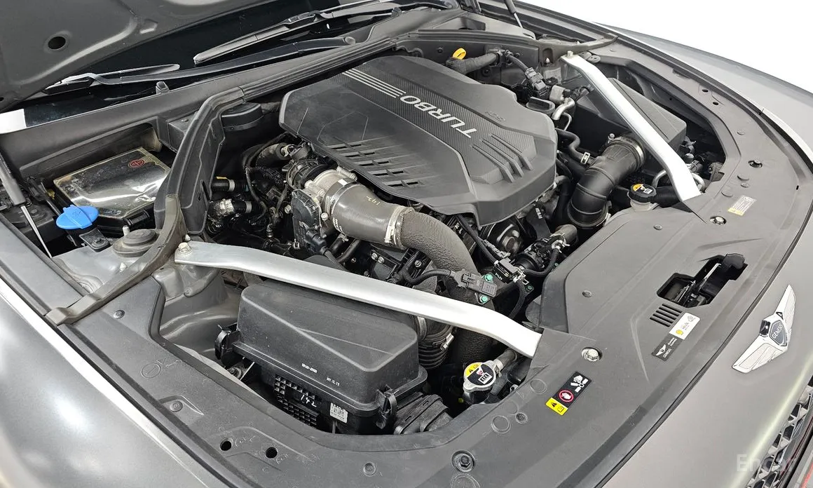 Фото 6 - Genesis G70