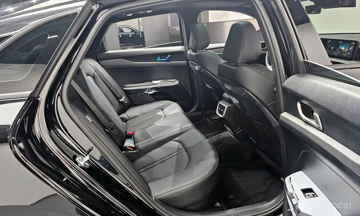 Фото 12 - Kia K5