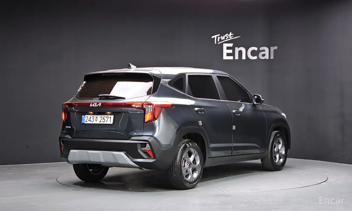 Фото 2 - Kia Seltos