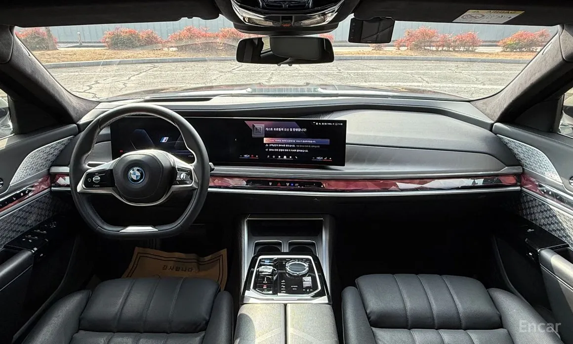 Фото 7 - BMW i7