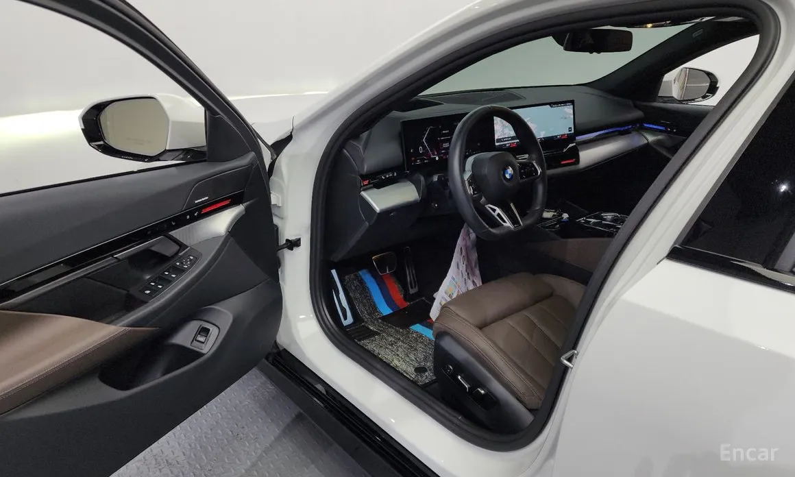 Фото 10 - BMW 5 Series