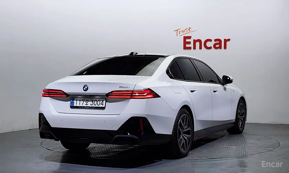 Фото 2 - BMW 5 Series