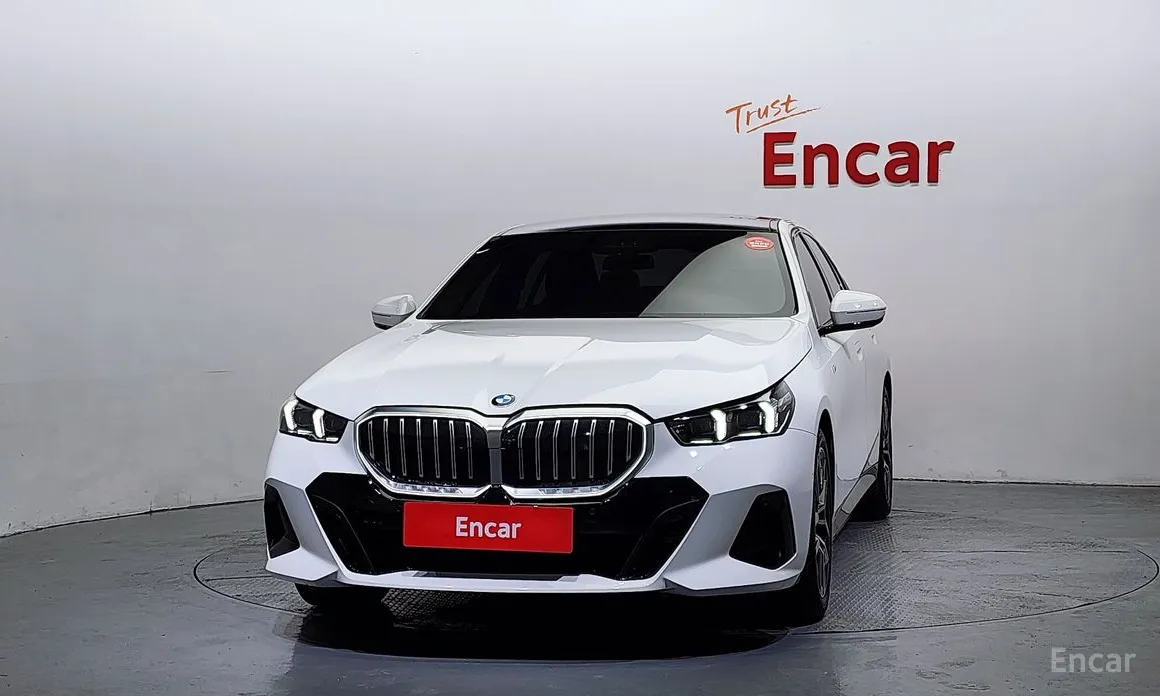 Фото 3 - BMW 5 Series