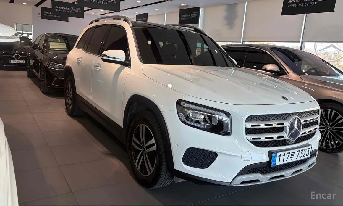 Фото 2 - Mercedes-Benz GLB-Class