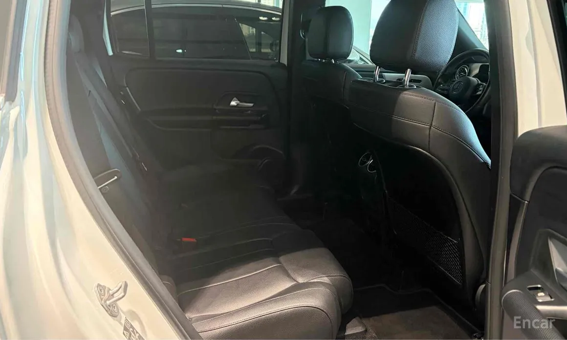 Фото 7 - Mercedes-Benz GLB-Class