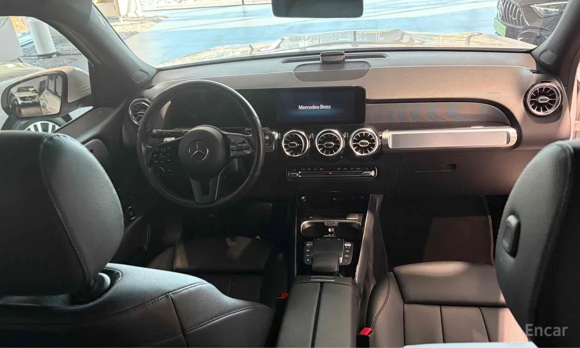 Фото 8 - Mercedes-Benz GLB-Class