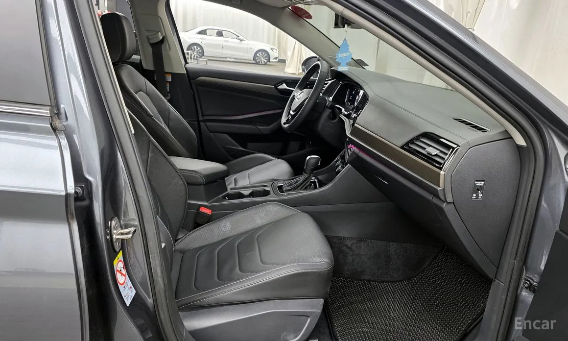 Фото 11 - Volkswagen Jetta