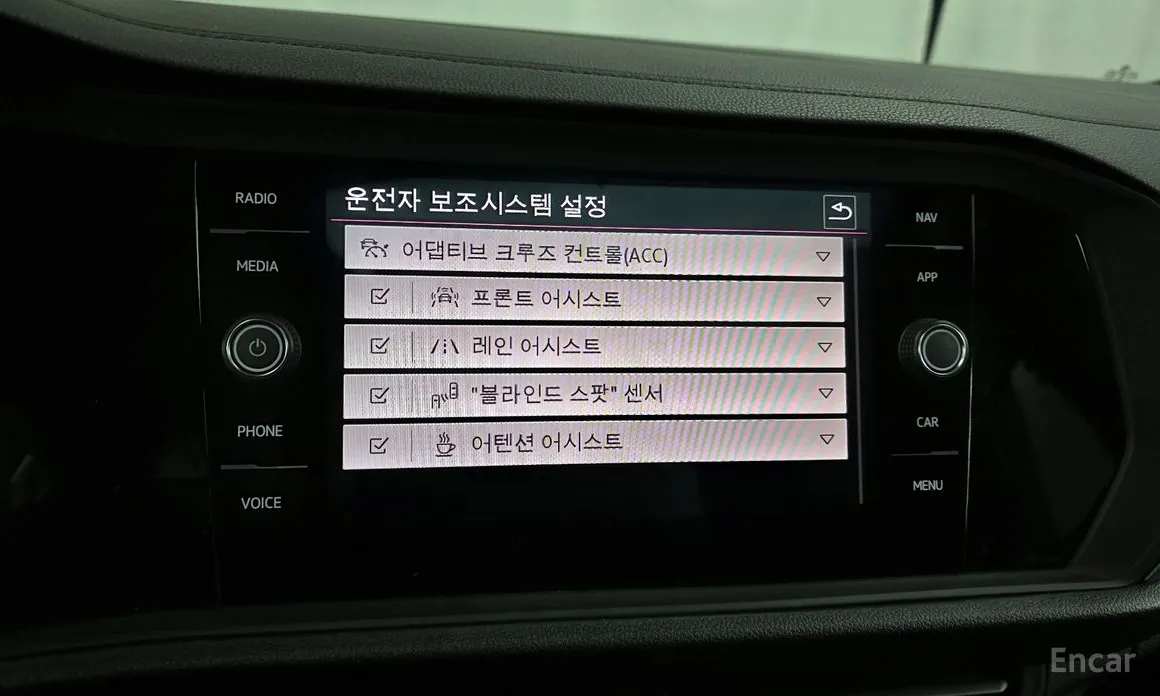 Фото 16 - Volkswagen Jetta